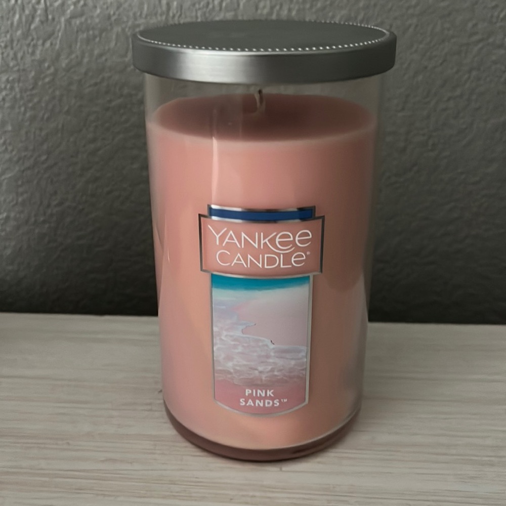 Yankee candle pink sands 12oz single wick candle
